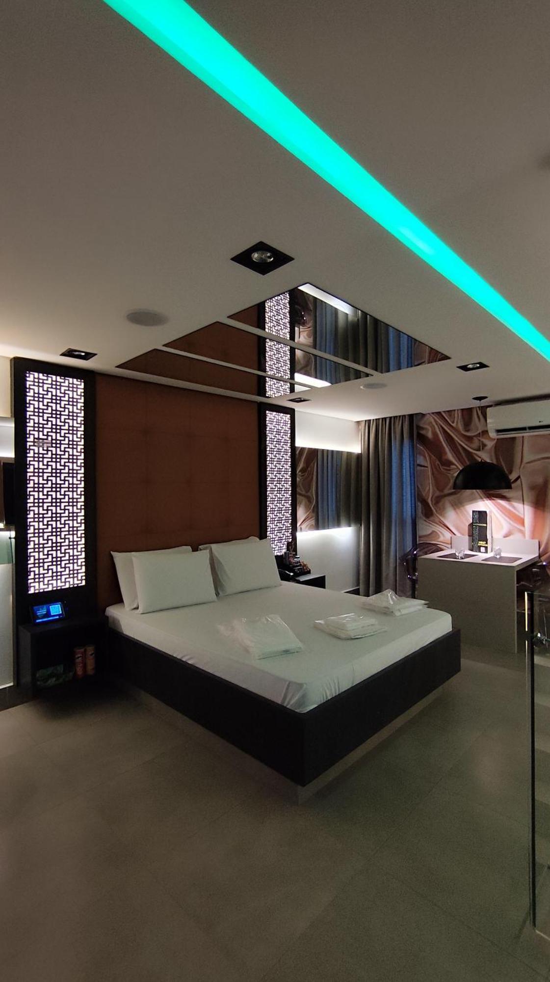 Mint Motel Гуарульос Екстериор снимка