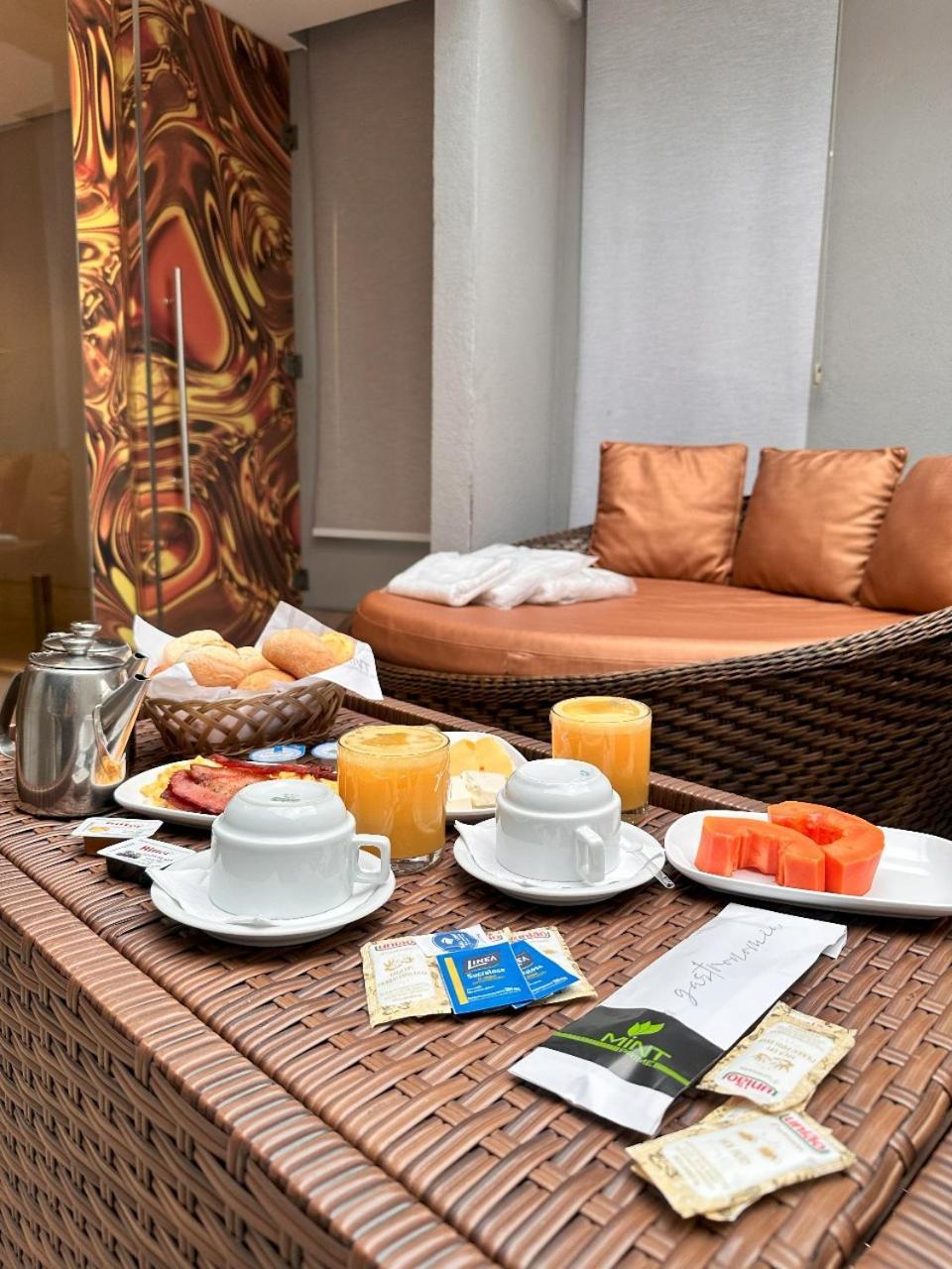 Mint Motel Гуарульос Екстериор снимка